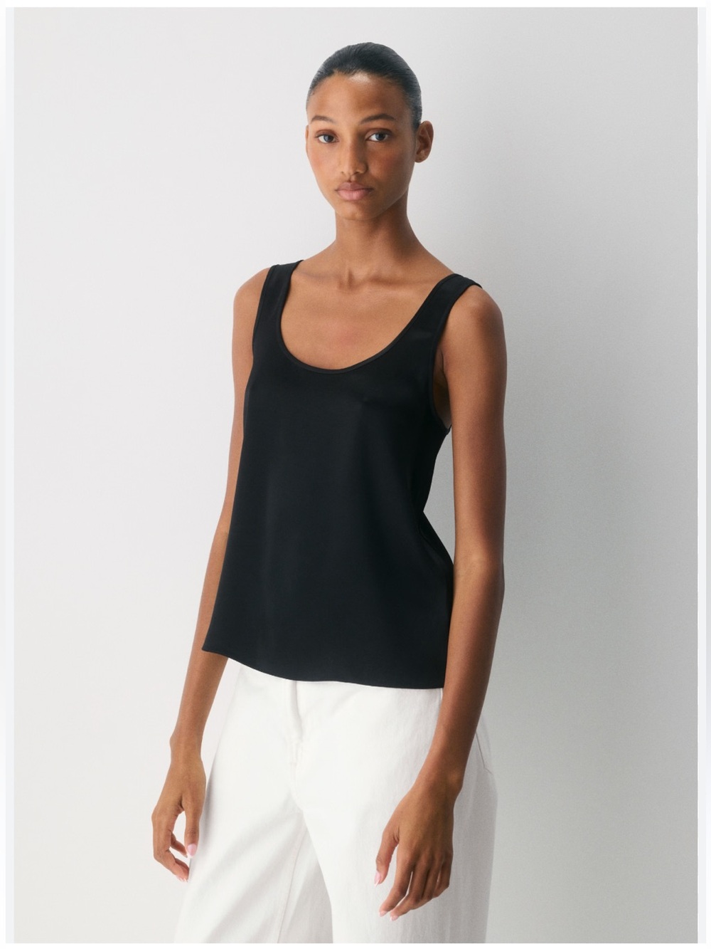 Babaton Black Scoop Neck Tank Top